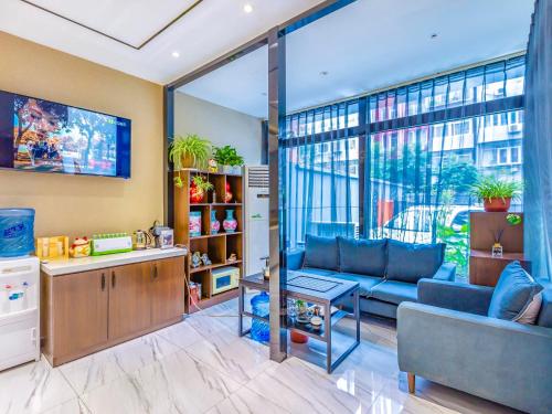 7 days premium beijing zhongguancun peoples university suzhou street metro station