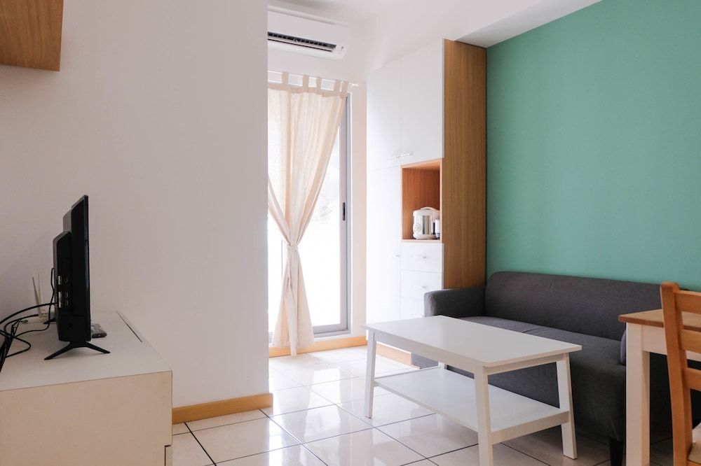 comfortable 2br apartment serpong m town residence