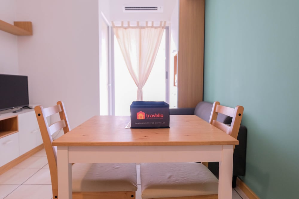 comfortable 2br apartment serpong m town residence