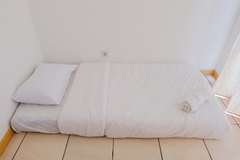 comfortable 2br apartment serpong m town residence