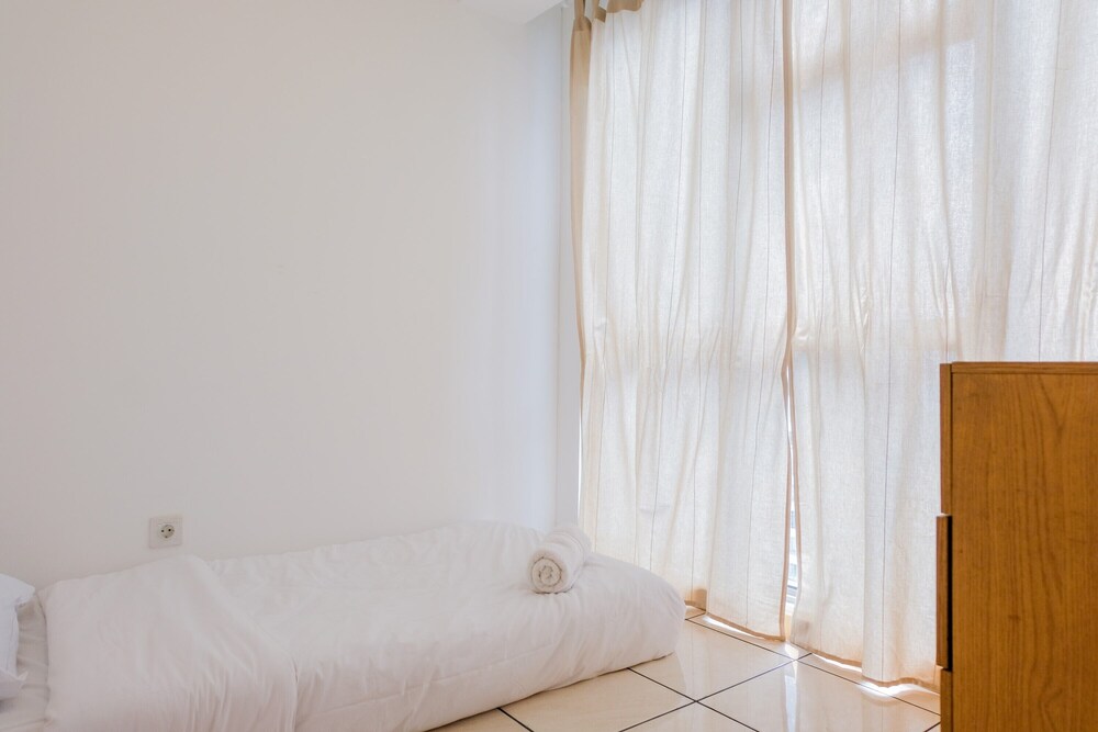 comfortable 2br apartment serpong m town residence