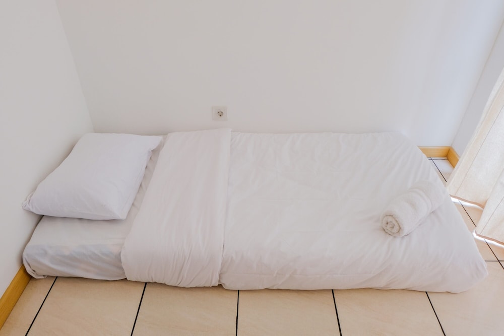 comfortable 2br apartment serpong m town residence