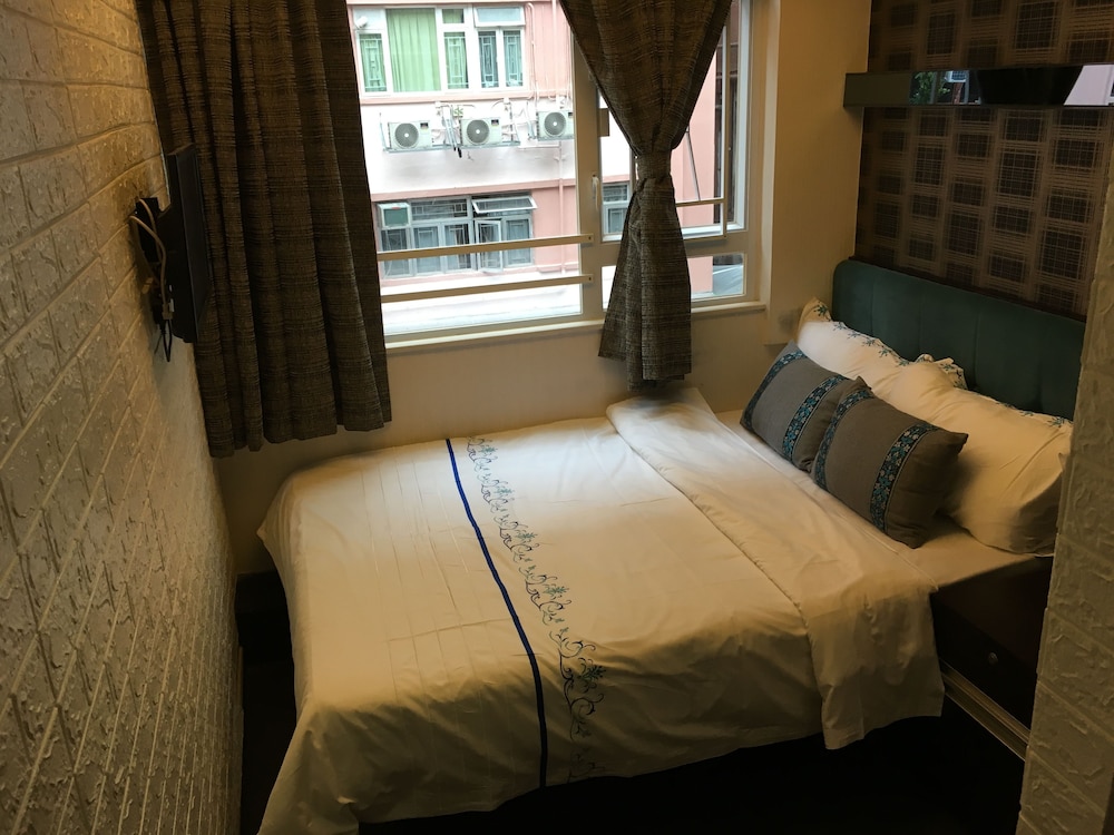 seasons hotel tsim sha tsui