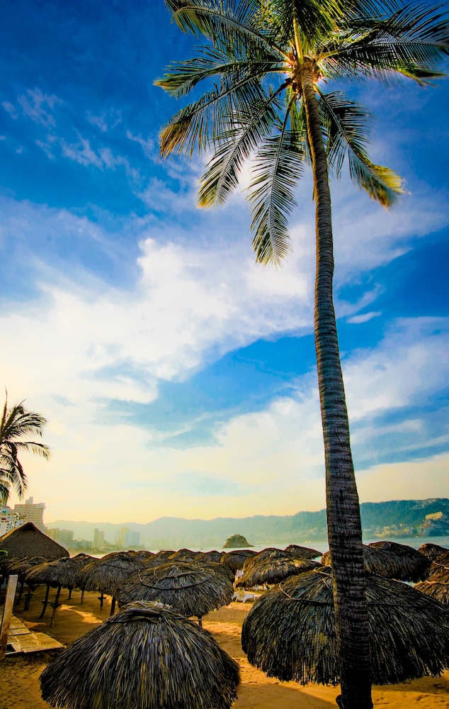 krystal beach acapulco
