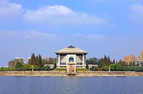 lavande hotels huai an zhou enlai memorial
