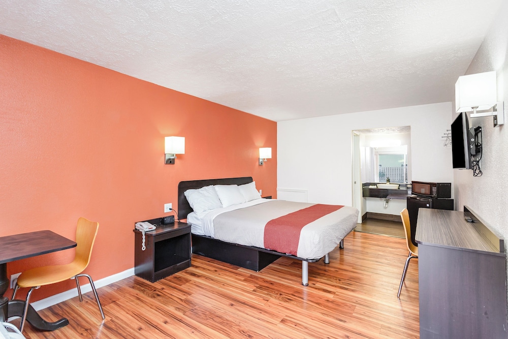 relax inn by oyo columbus oh i 70