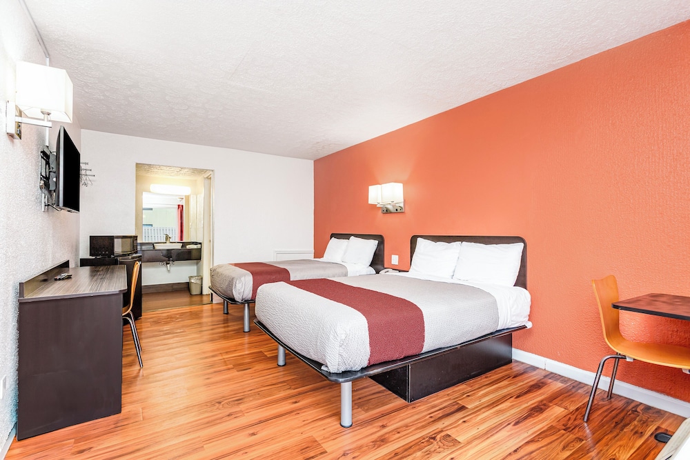relax inn by oyo columbus oh i 70