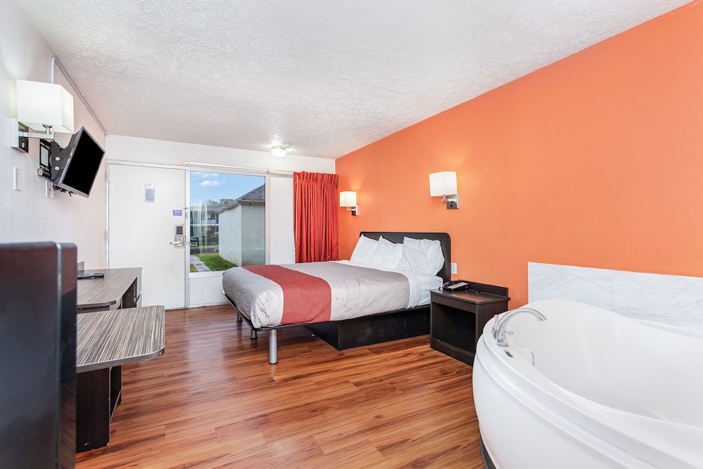 relax inn by oyo columbus oh i 70