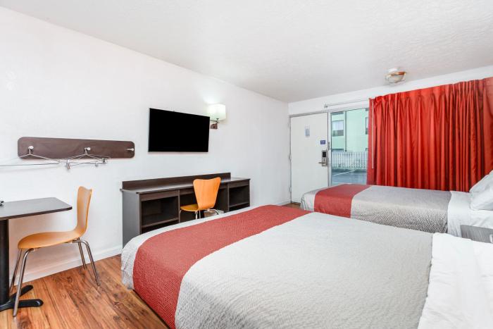 relax inn by oyo columbus oh i 70