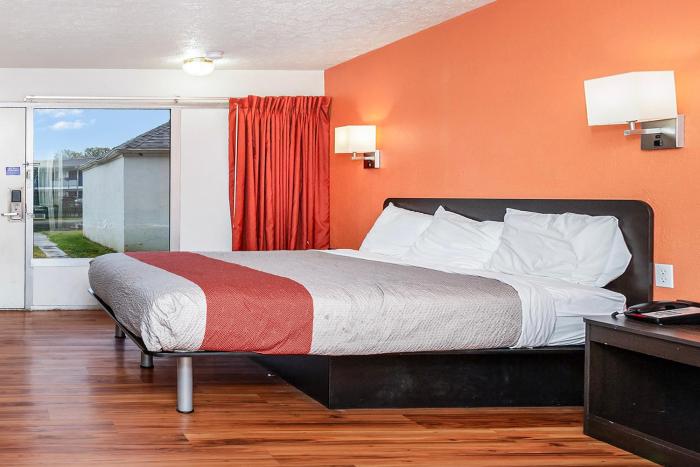relax inn by oyo columbus oh i 70