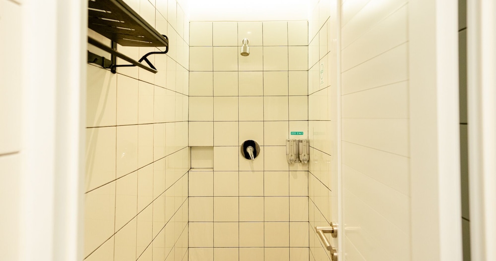 bobobox pods airport hub