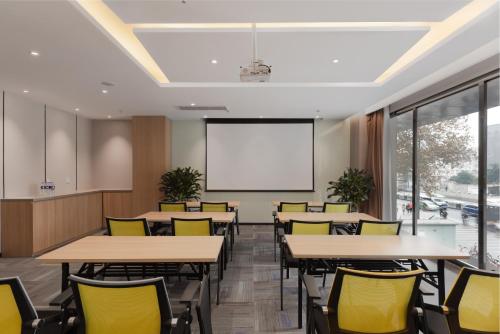 mehood theater hotel chengdou chunxi road taikoo li