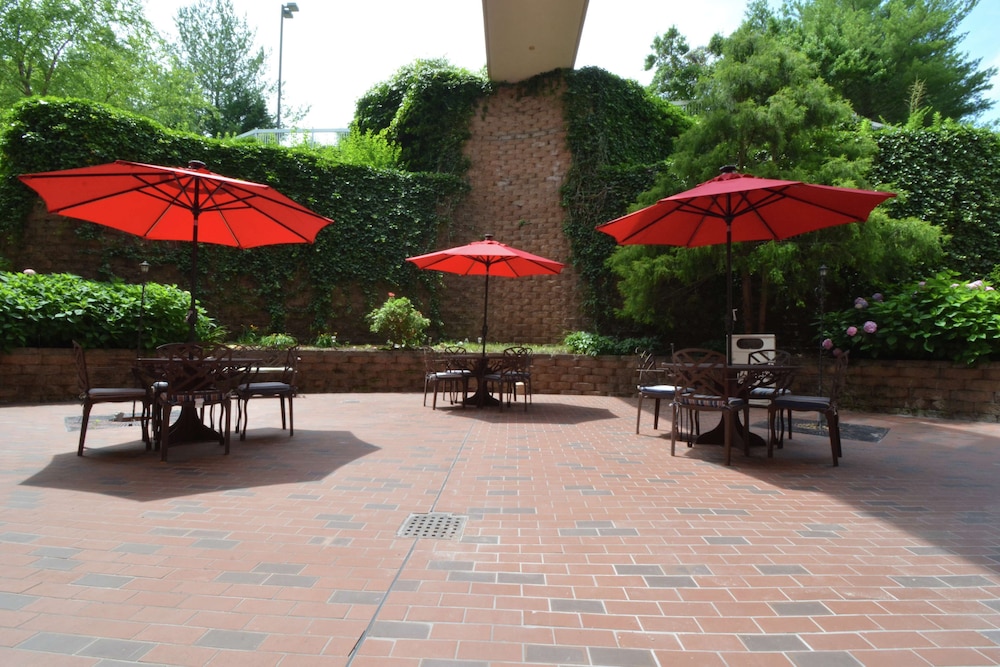 hampton inn salem east electric road