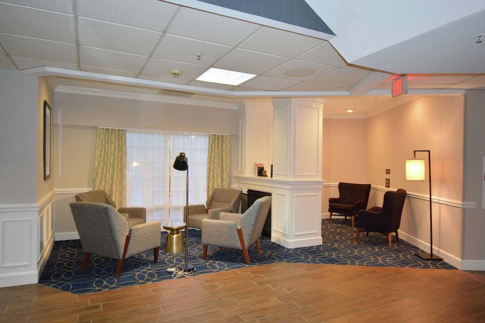 hampton inn salem east electric road