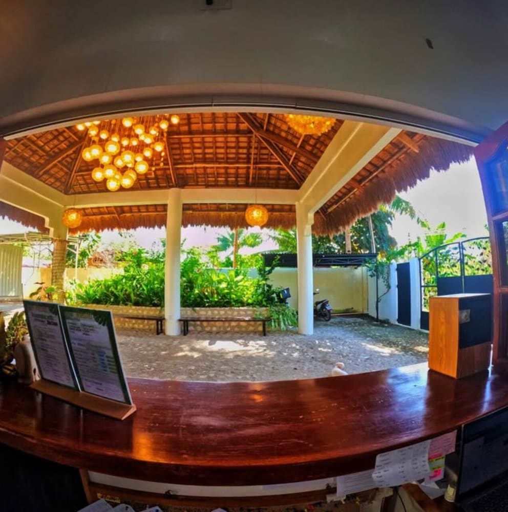 divers lodge moalboal