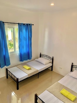 divers lodge moalboal