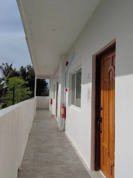 divers lodge moalboal