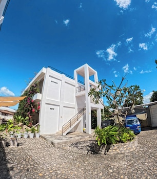 divers lodge moalboal