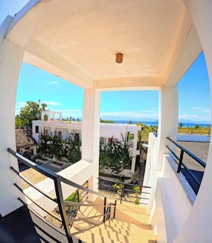 divers lodge moalboal