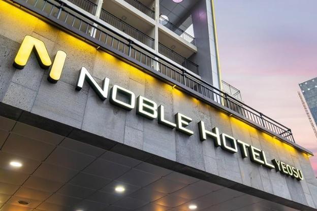 noble hotel