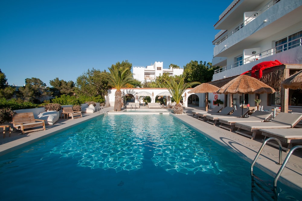 secret oasis ibiza