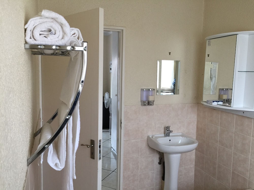 tntee apartments