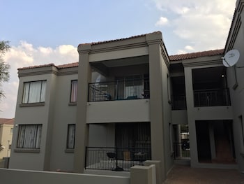 tntee apartments