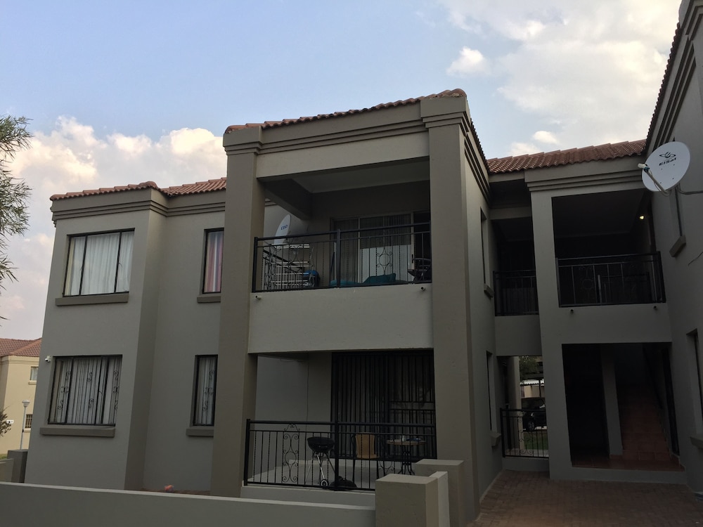 tntee apartments