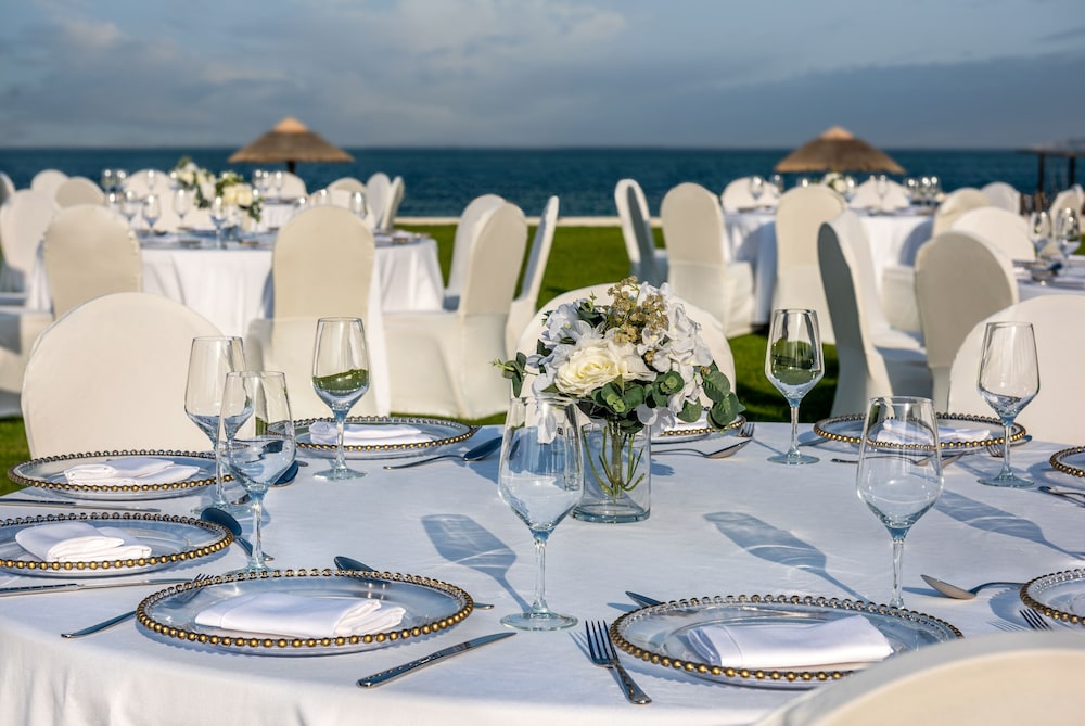 al maya island and resort