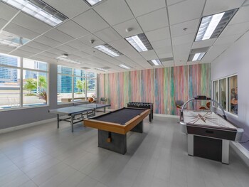 the stay at brickell club