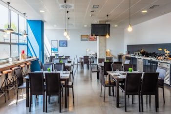 madrid airport suites affiliated by melia