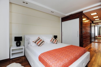 main street studio and rooms