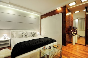 main street studio and rooms