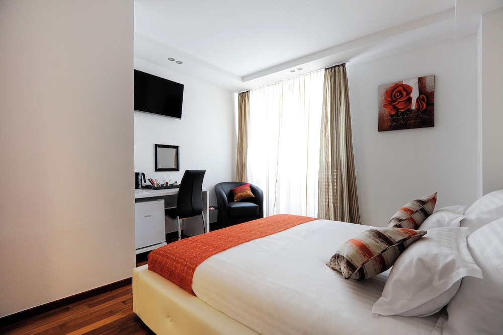 main street studio and rooms