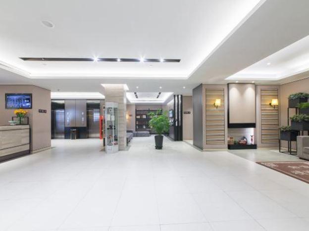 home inn plus harbin central street