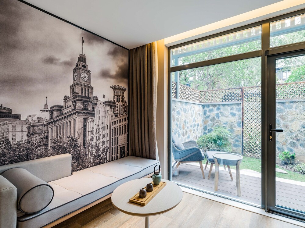 jiaxing nanhu atour hotel