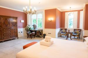 Weston Manor,,4 star