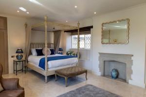 Weston Manor,,4 star