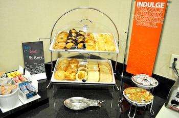 hampton inn and suites bay city tx