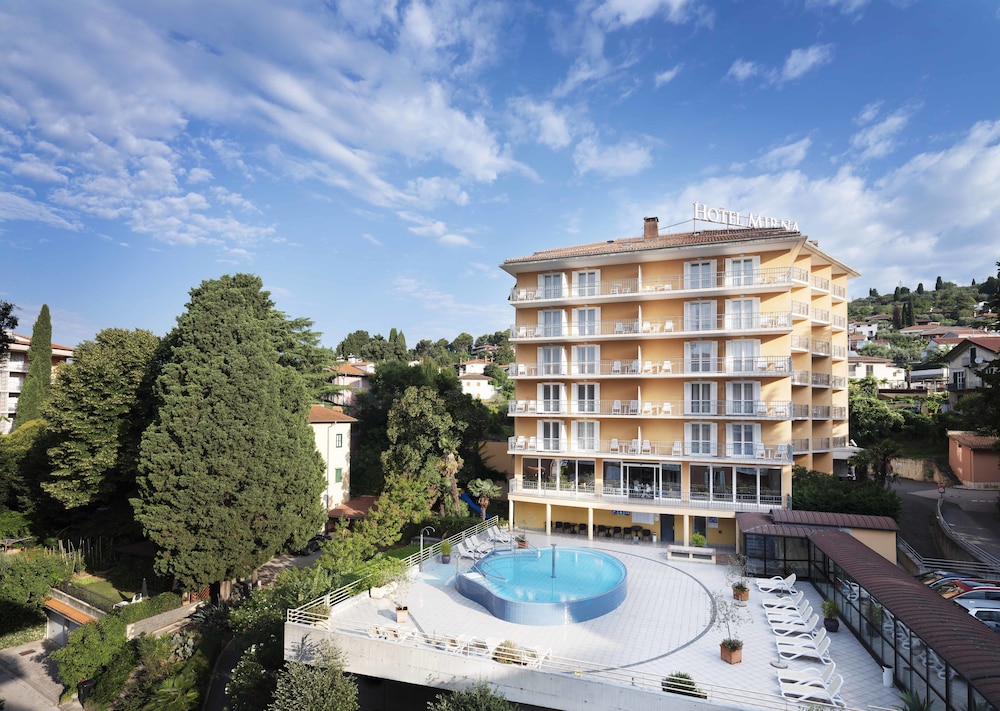 hotel mirna