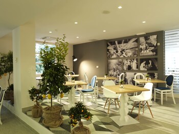 hotel mirna