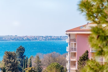 hotel mirna