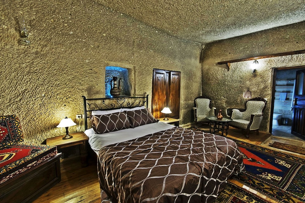 antique terrace suites