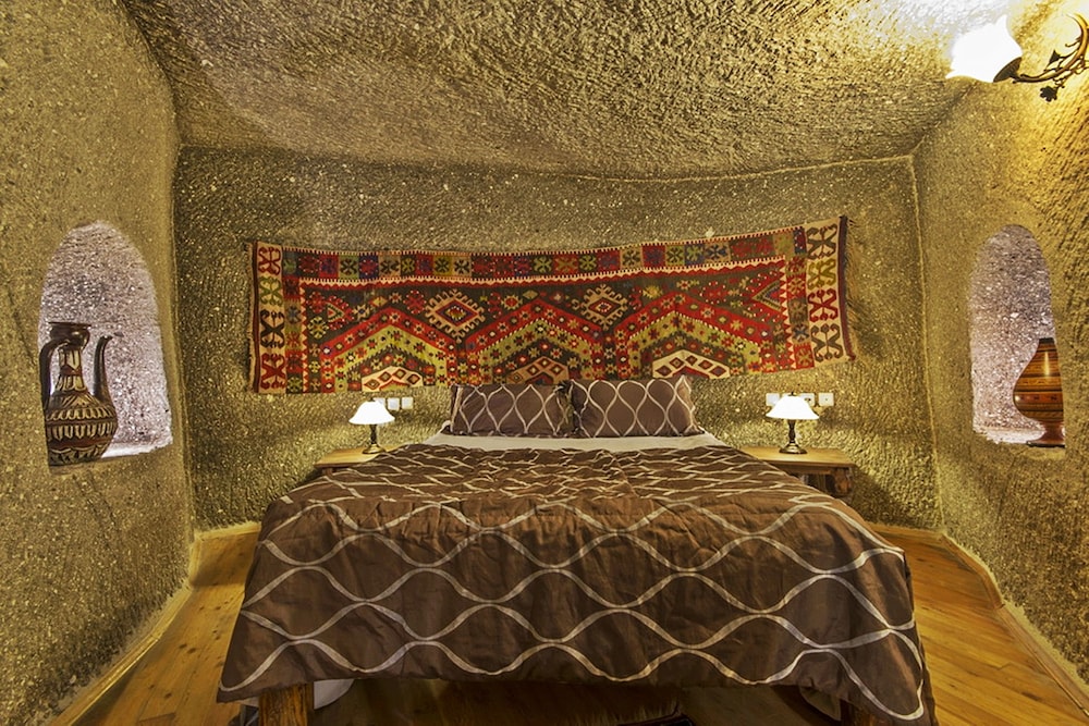 antique terrace suites