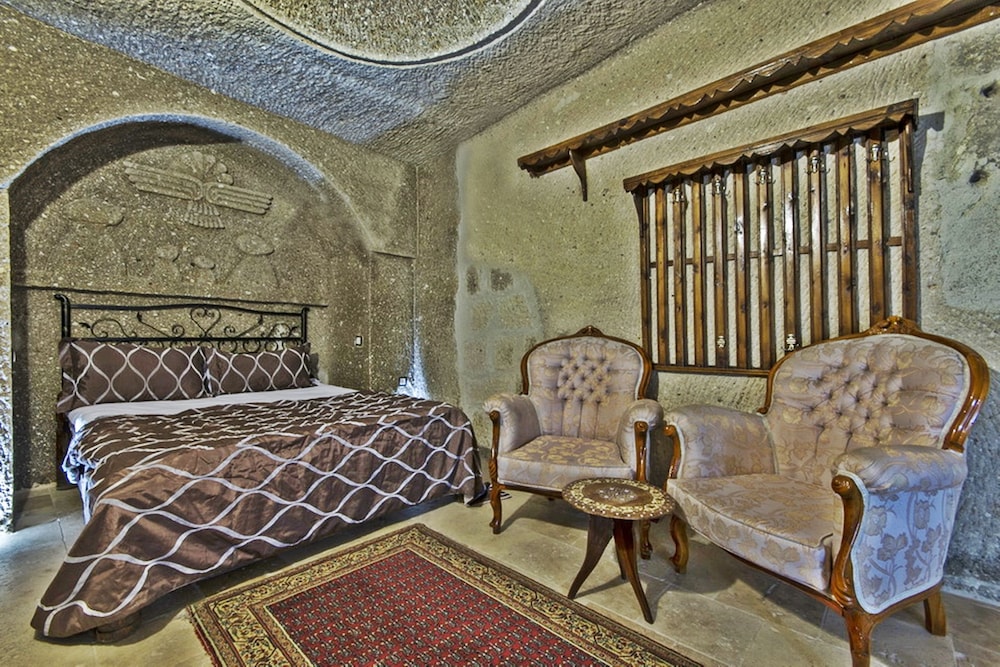 antique terrace suites