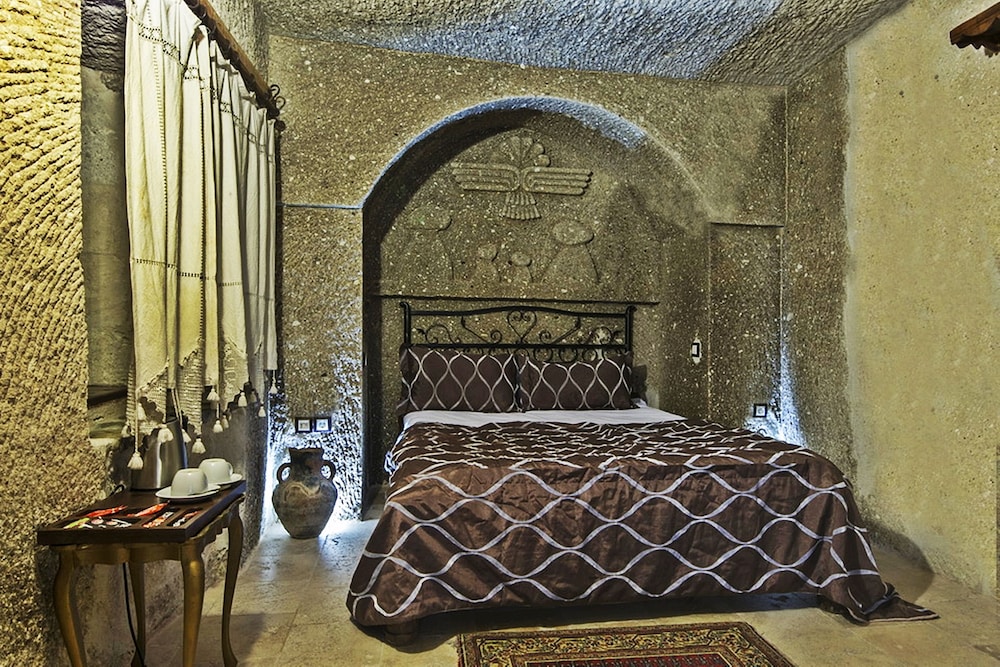 antique terrace suites