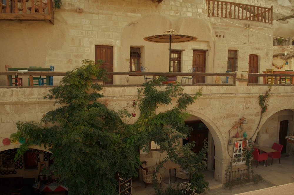 antique terrace suites