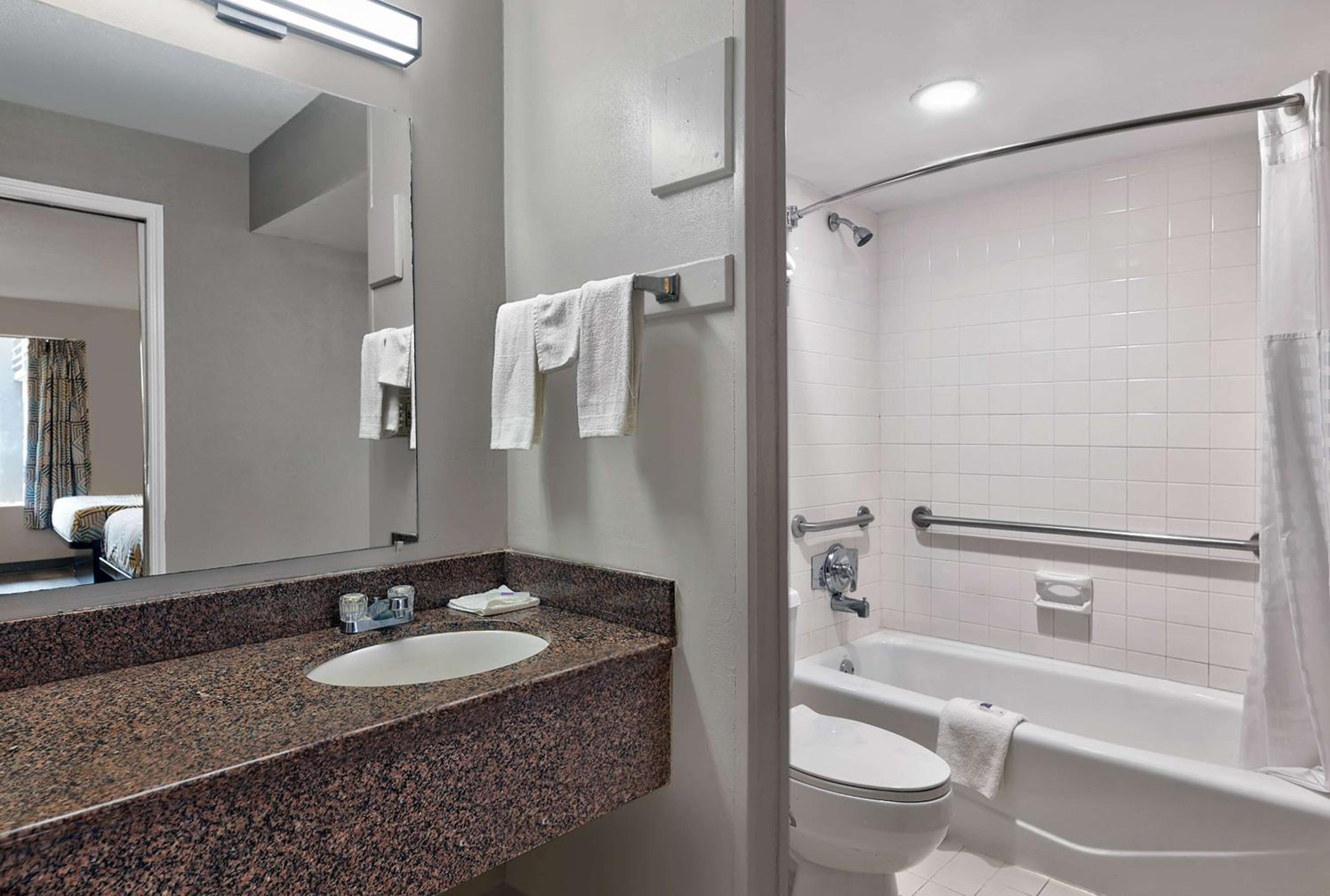 scottish inn mcdonough