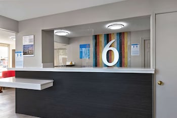 Scottish Inn Mcdonough,,3 star