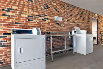 Scottish Inn Mcdonough,,3 star